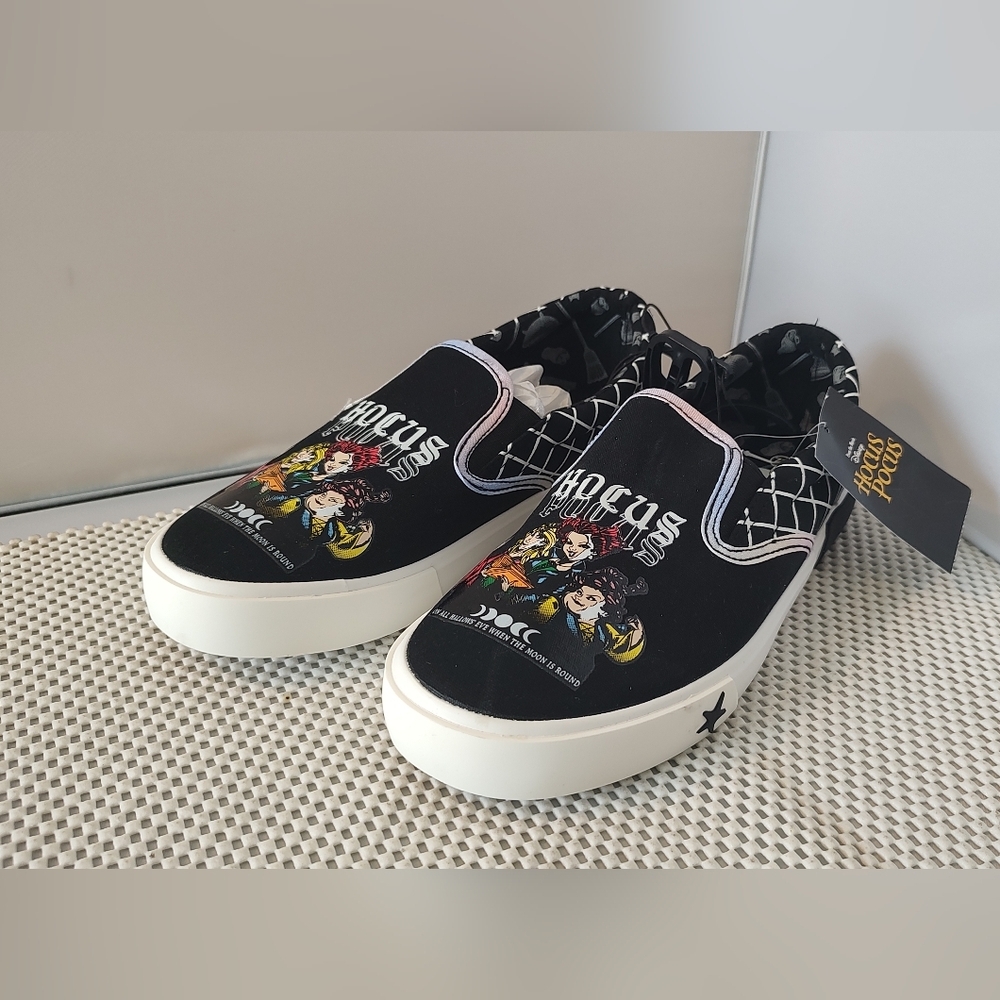 Disney Hocus Pocus Women's Size 7.5 Casual Slip-on Sneakers Black/White
